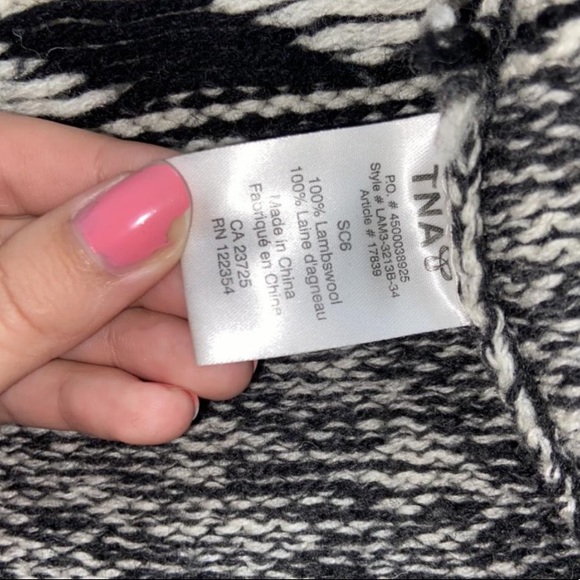 Aritzia zip up lambswool - Picture 2 of 3